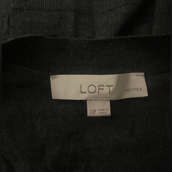 Loft Womens Cardigan 🤍 - Picture 2 of 3